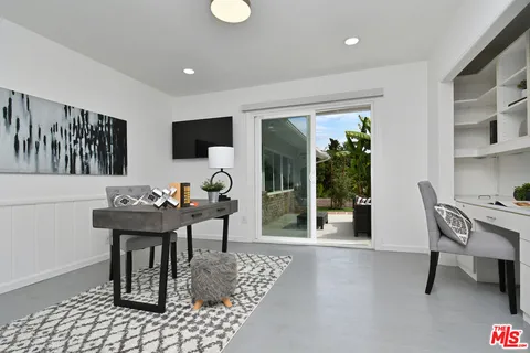 $2,599,000 | 4053 Harclare Lane, Encino, CA 91436