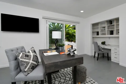 $2,599,000 | 4053 Harclare Lane, Encino, CA 91436