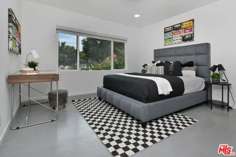 $2,599,000 | 4053 Harclare Lane, Encino, CA 91436