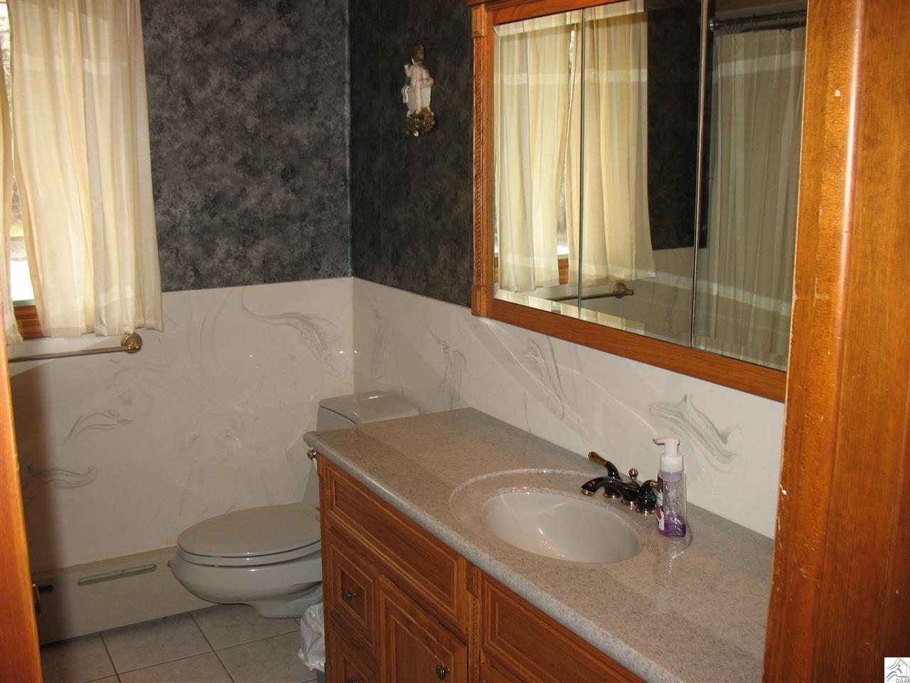615 Valley Road Two Harbors, MN 55616 - Photo 8 of 17 Bathroom