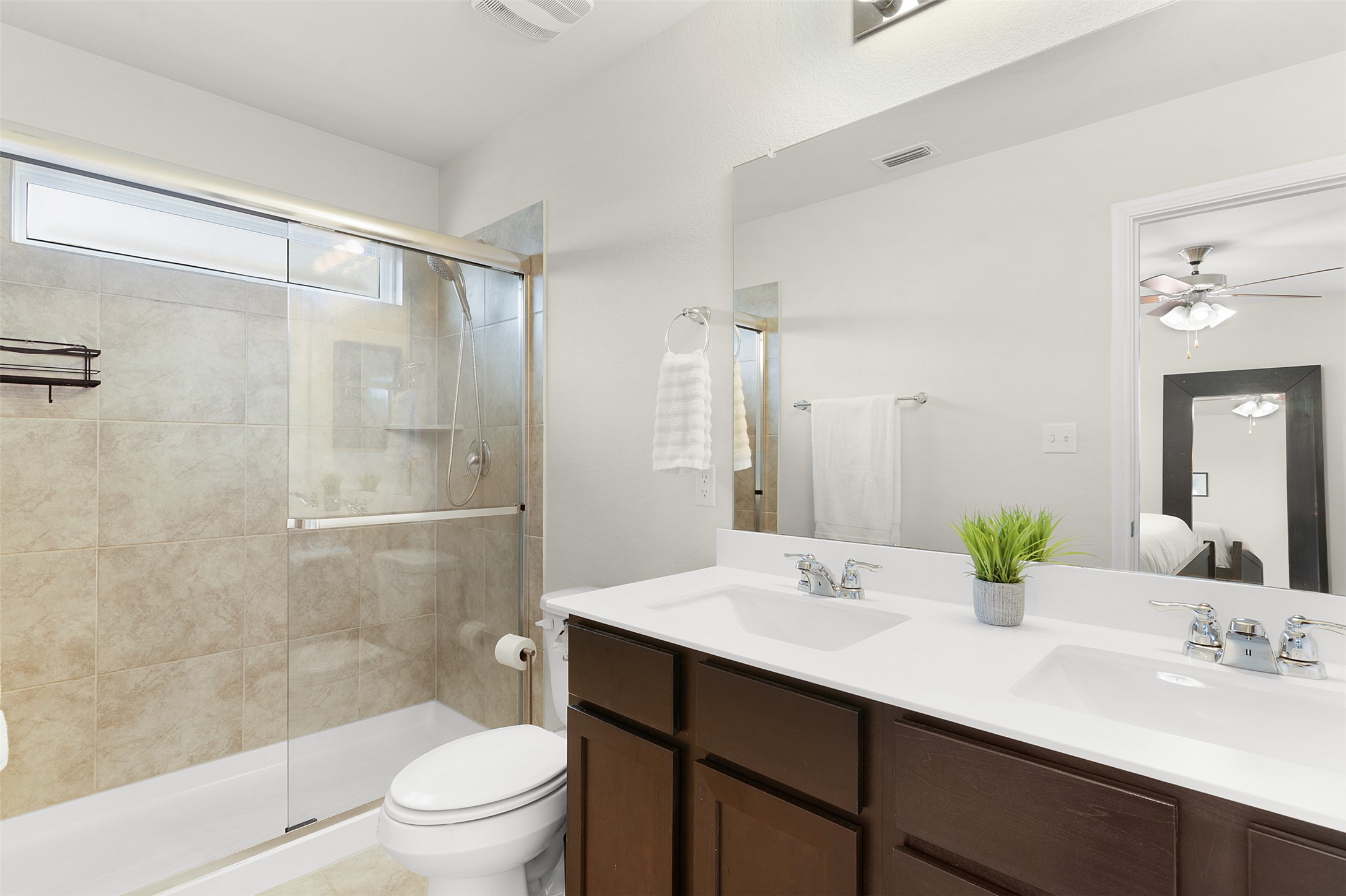 925 Stampede Road San Marcos, TX 78666 - Photo 27 of 39 Primary Bathroom