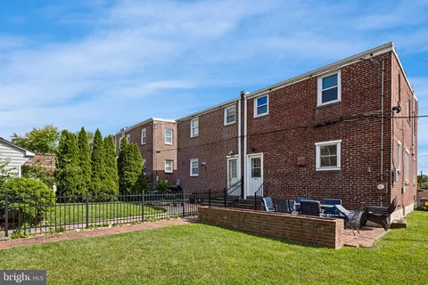 $300,000 | 1811 Sycamore Street, Wilmington, DE 19805