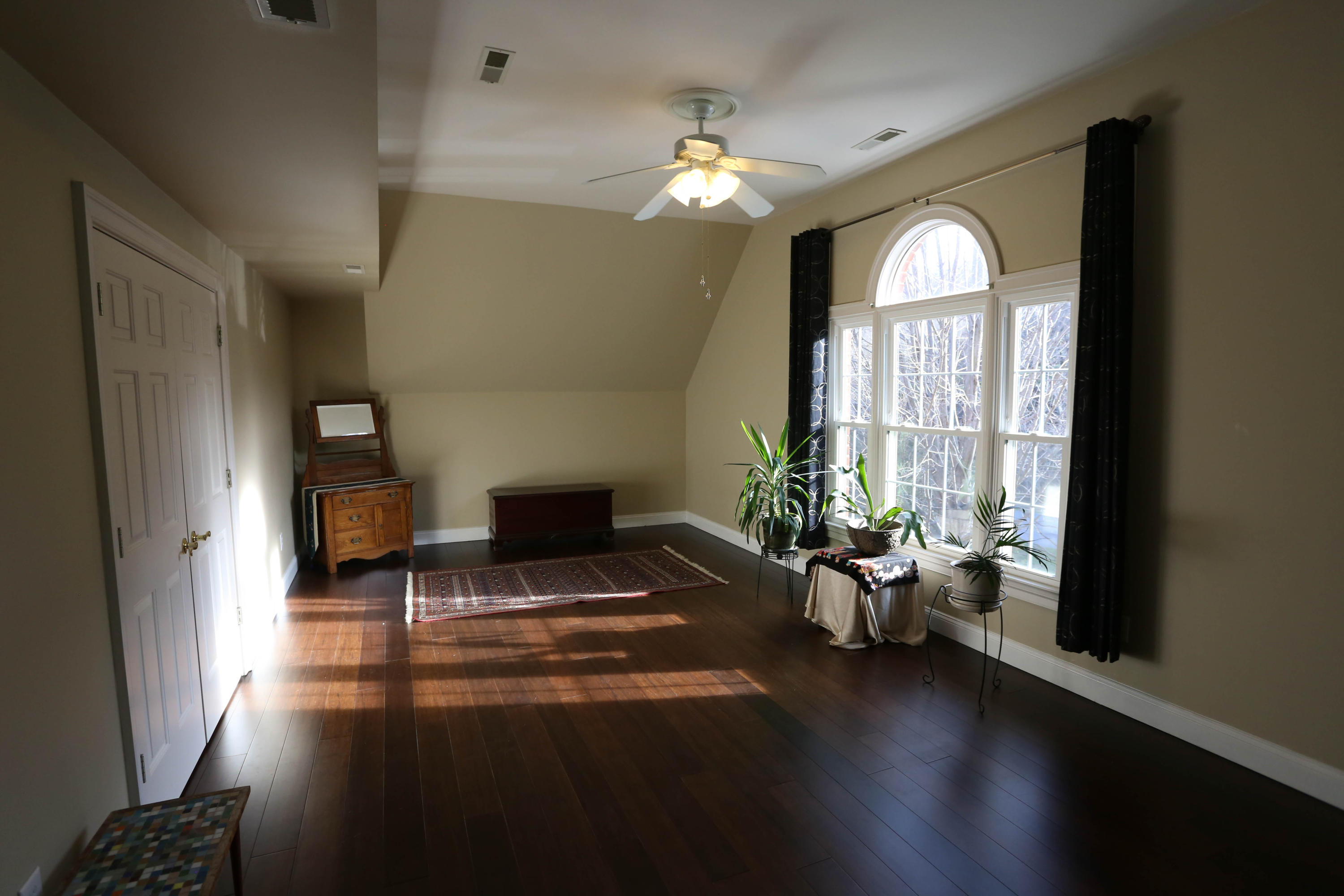 6715 Fairway Ridge Road Roanoke, VA 24018 - Photo 22 of 35 a living room with furniture and a large window