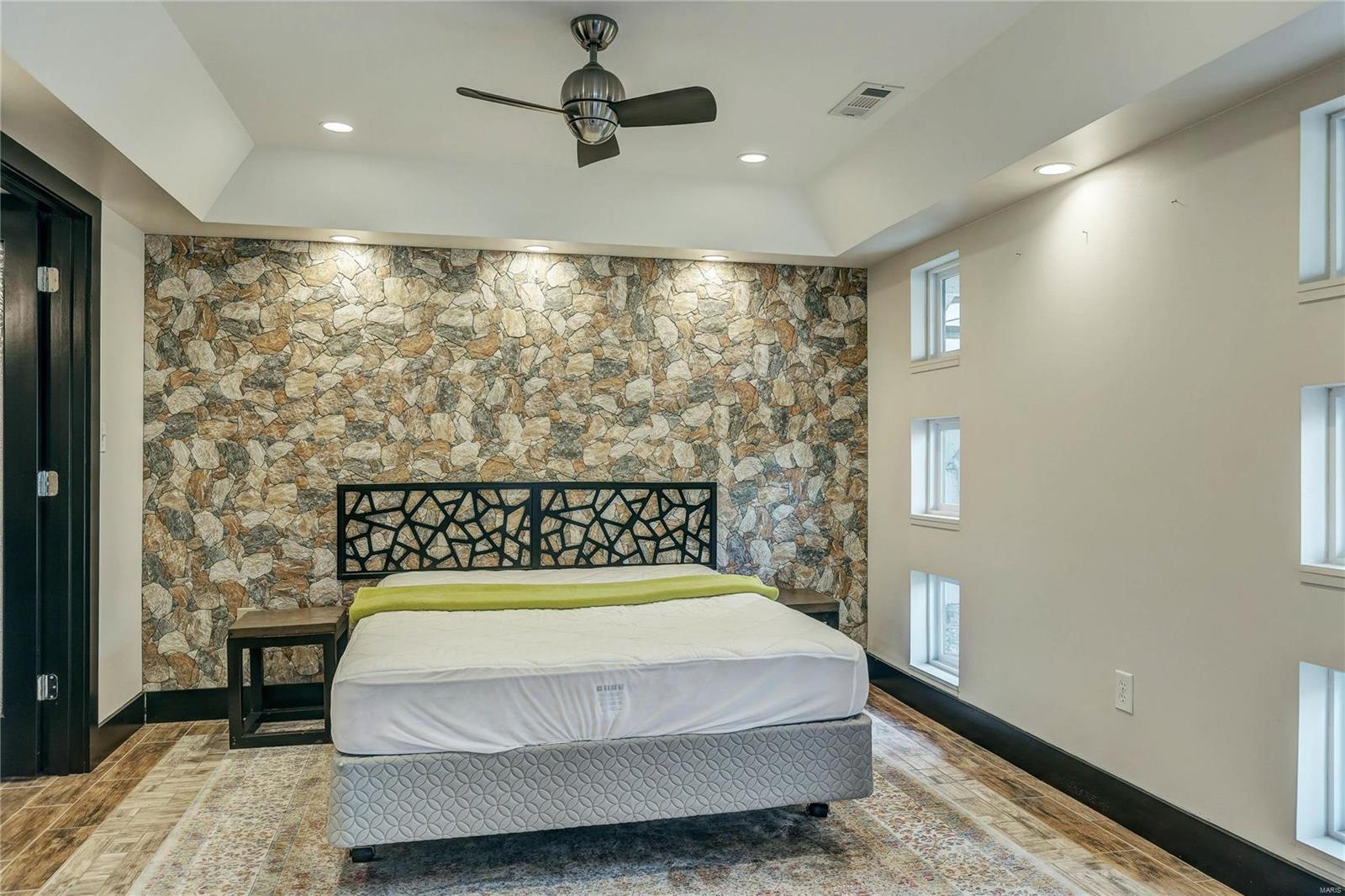 1777 Dougherty Ferry Road St. Louis, MO 63122 - Photo 31 of 49 Gallery Image 31