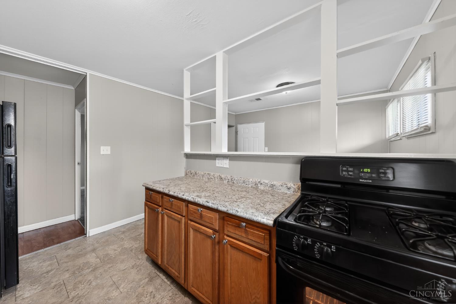 9570 Pippin Road Cincinnati, OH 45231 - Photo 14 of 30