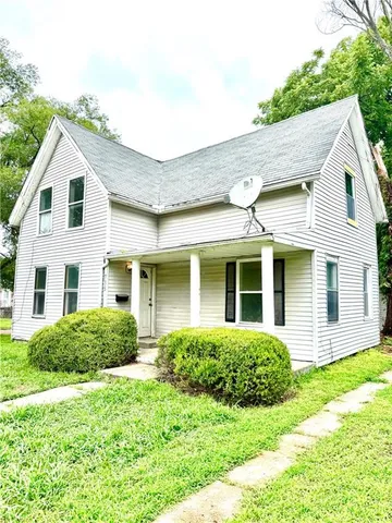 $113,900 | 736 Brown Avenue, Osawatomie, KS 66064