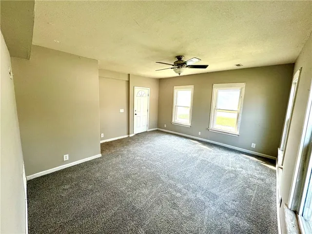 $113,900 | 736 Brown Avenue, Osawatomie, KS 66064