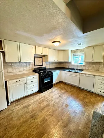 $113,900 | 736 Brown Avenue, Osawatomie, KS 66064