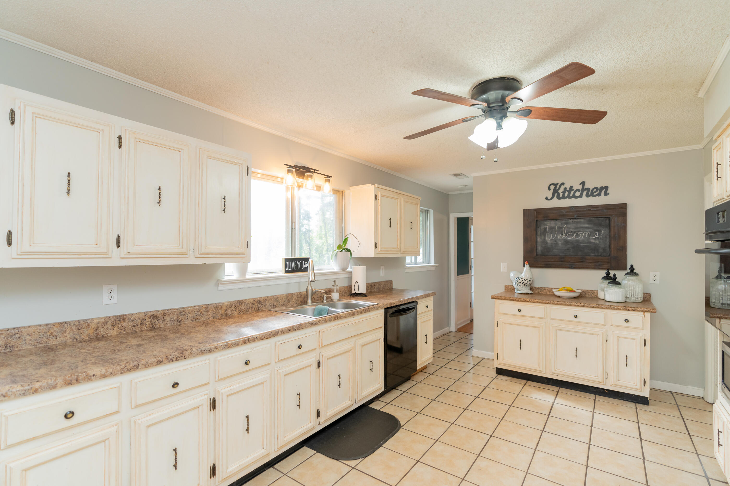 1046 Julian Road Chattanooga, TN 37421 - Photo 13 of 63 DSC09297-22