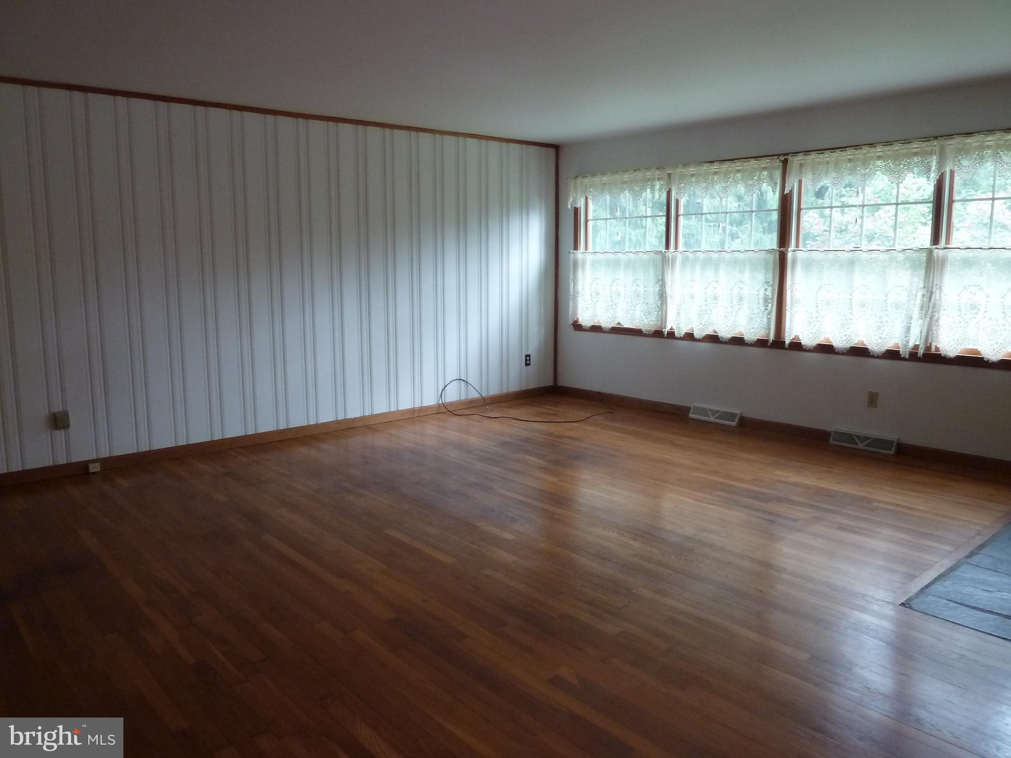 266 West Upper Ferry Road Ewing, NJ 08628 - Photo 4 of 19