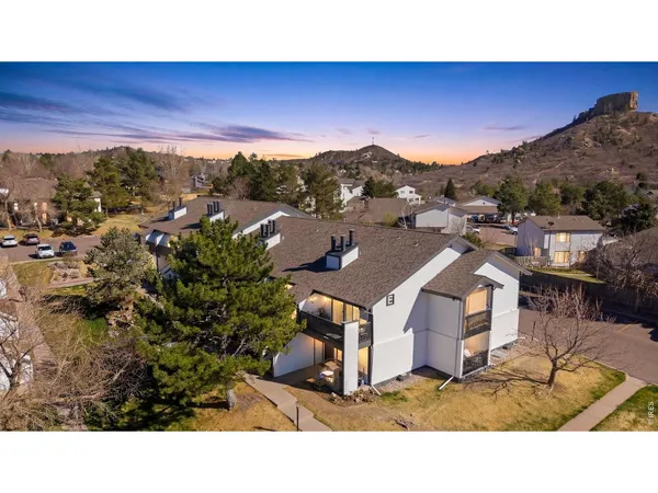 $217,500 | 532 Oakwood Drive, Unit E207, Castle Rock, CO 80104