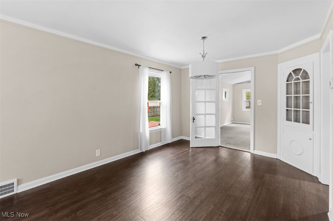 1747 Oakmount Road South Euclid, OH 44121 - Photo 9 of 28