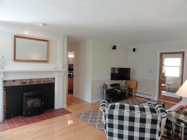 840 Sheldon Road Barre, MA 01005 - Photo 3 of 30