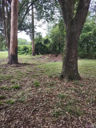 $495,000 | 14101 Florida Boulevard, Baton Rouge, LA 70819