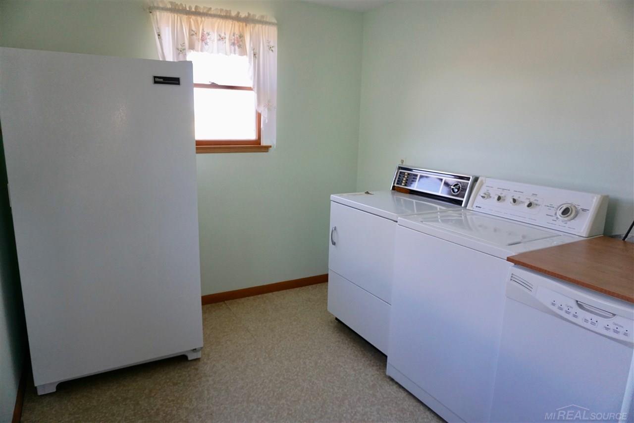 4210 Peet Road Chesaning, MI 48616 - Photo 14 of 17 Gallery Image 14