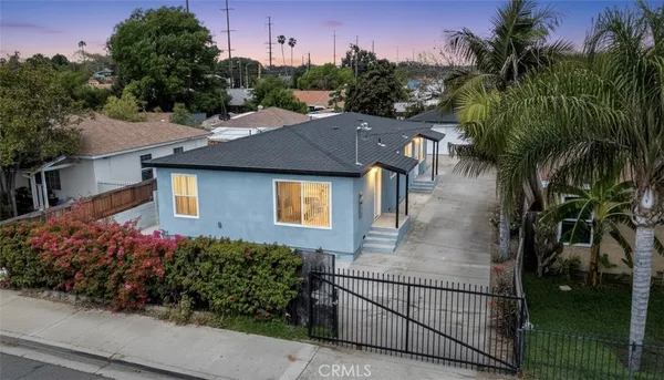 $2,700 | 2417 West Stanford Street, Santa Ana, CA 92704
