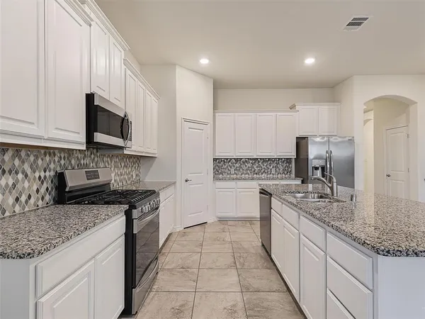 $339,900 | 421 Maverick Street, Anna, TX 75409