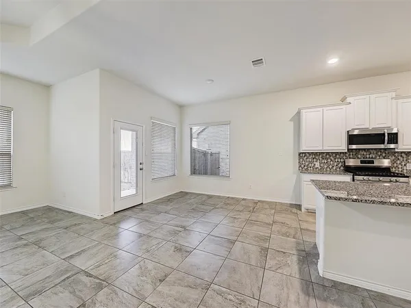 $339,900 | 421 Maverick Street, Anna, TX 75409