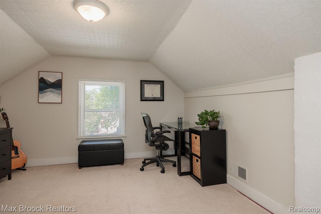 1176 Eaton Road Berkley, MI 48072 - Photo 20 of 25