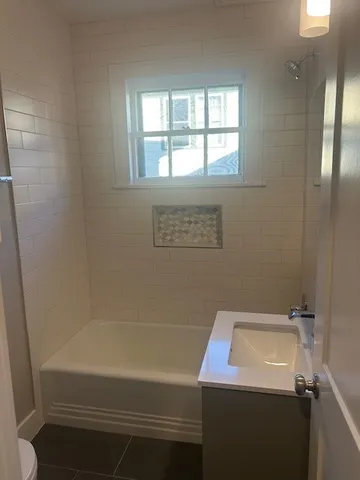 $1,300 | 2428 Avenue O 1/2, Unit 3, Galveston, TX 77550