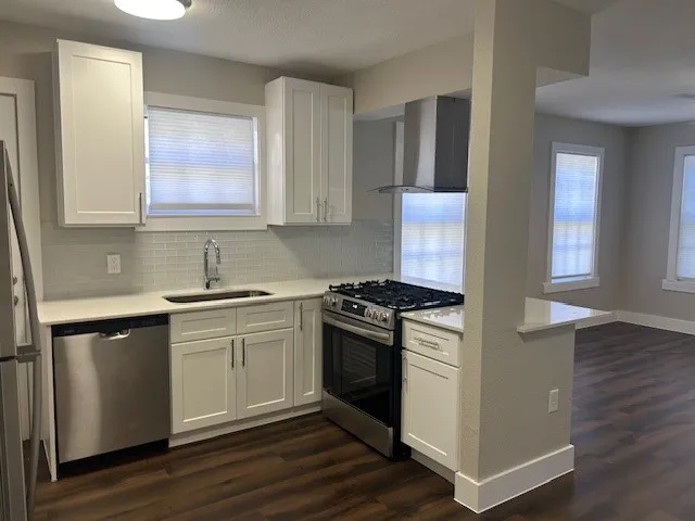 $1,300 | 2428 Avenue O 1/2, Unit 3, Galveston, TX 77550