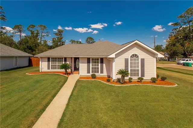 $229,000 | 4 Cypress Drive, Ponchatoula, LA 70454