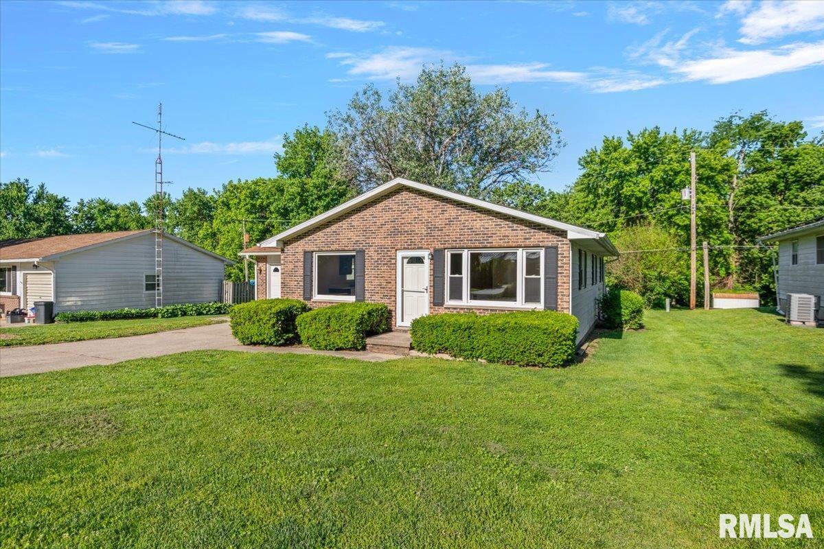 321 Park Street Rochester, IL 62563 - Photo 2 of 35 Gallery Image 2