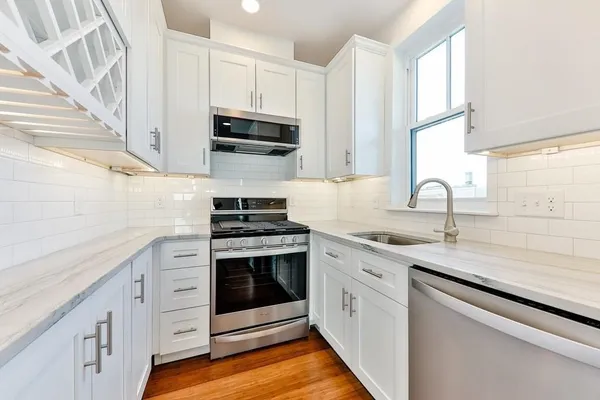 $3,500 | 44 West Eagle Street, Unit 2, Boston, MA 02128