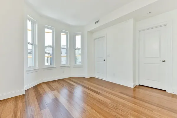 $3,500 | 44 West Eagle Street, Unit 2, Boston, MA 02128