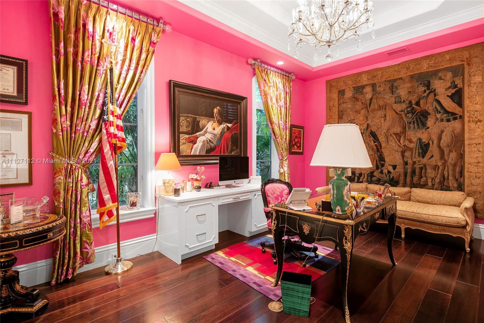 372 Regatta Drive Jupiter, FL 33477 - Photo 52 of 93 a living room with furniture and a flat screen tv