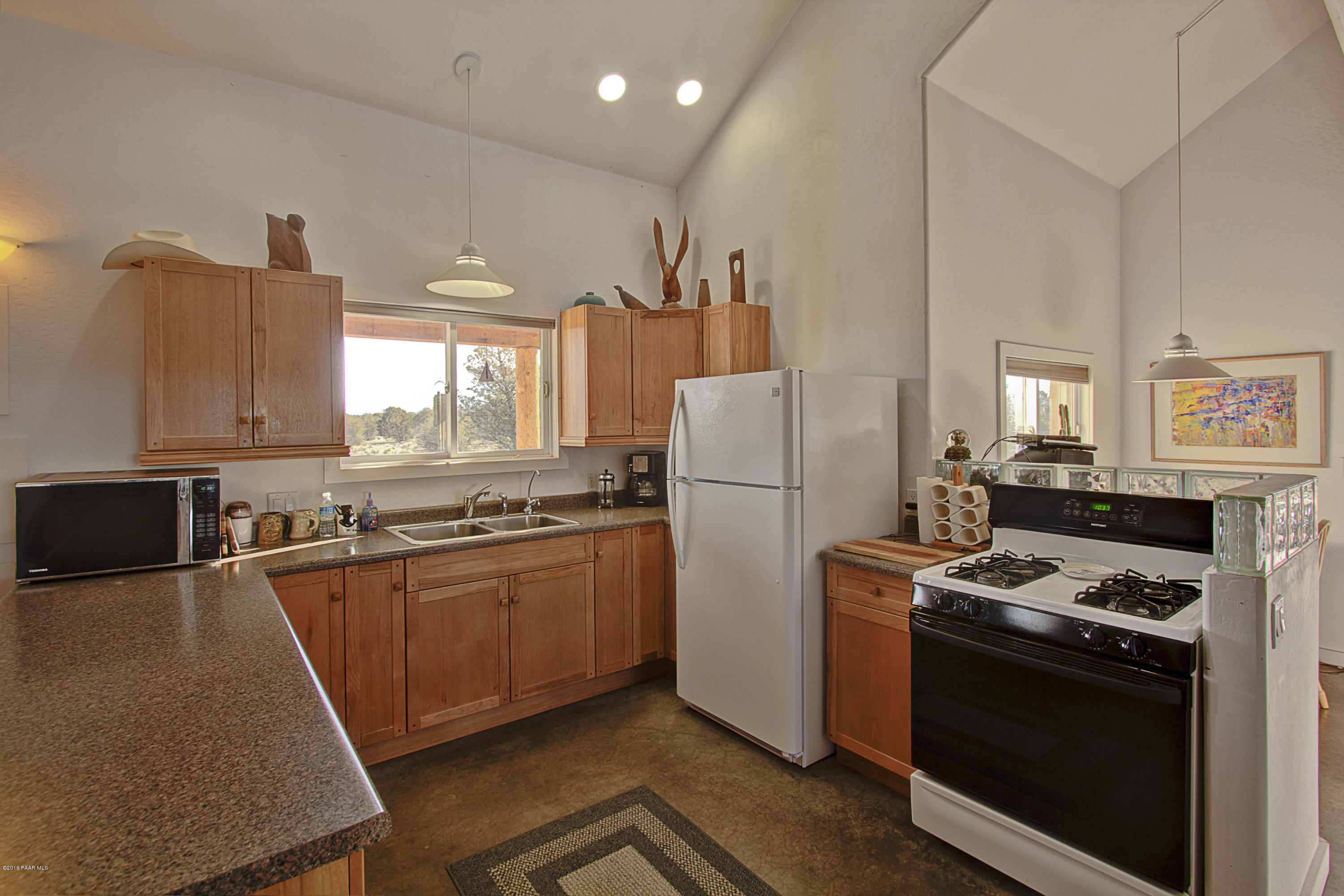 2 2 Rut Road Ash Fork, AZ 86320 - Photo 15 of 32 Kitchen.