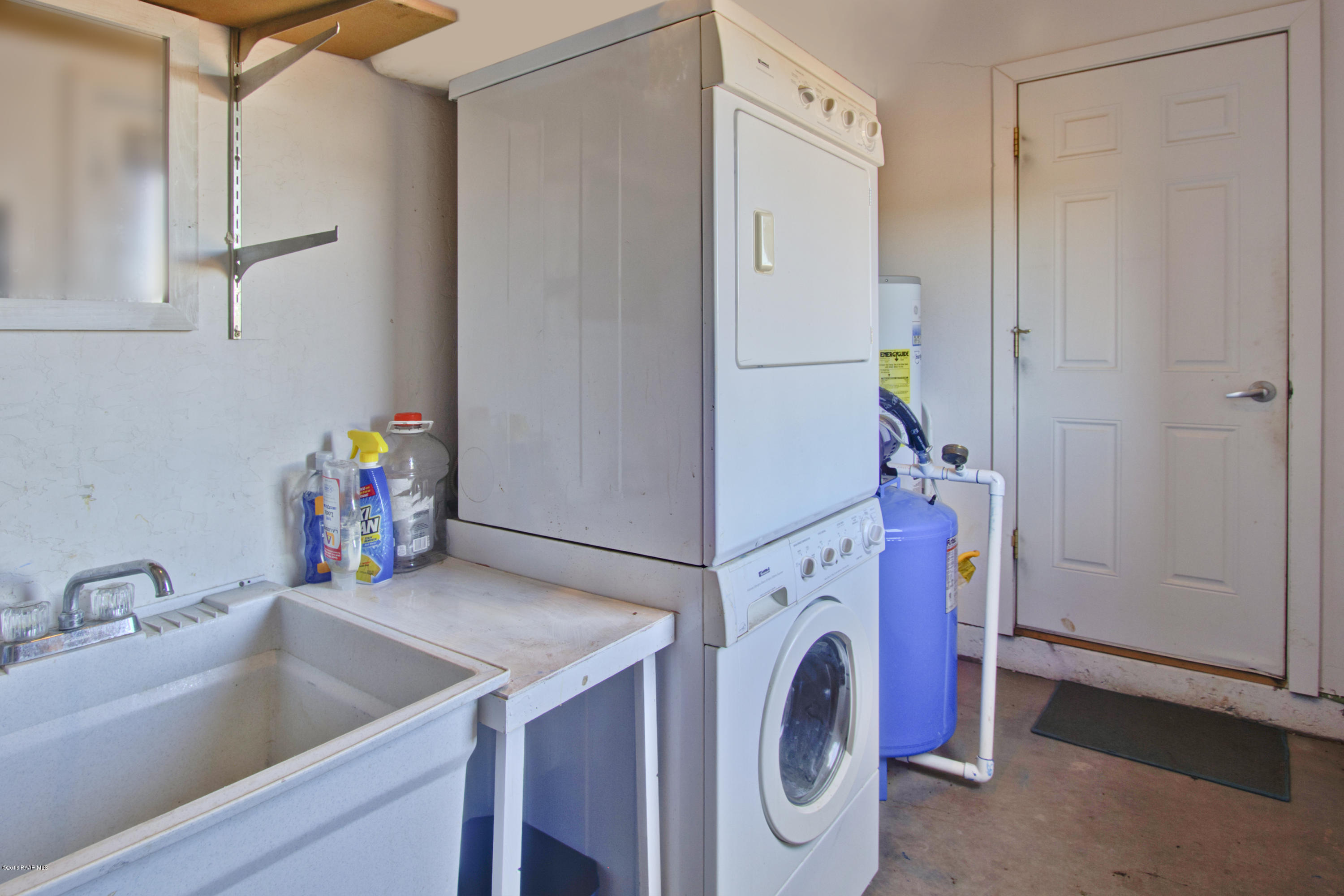 2 2 Rut Road Ash Fork, AZ 86320 - Photo 29 of 32 Utility Room.