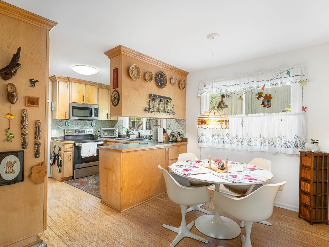 2104 Jarman Drive Raleigh, NC 27604 - Photo 17 of 37 a dining room with furniture and window
