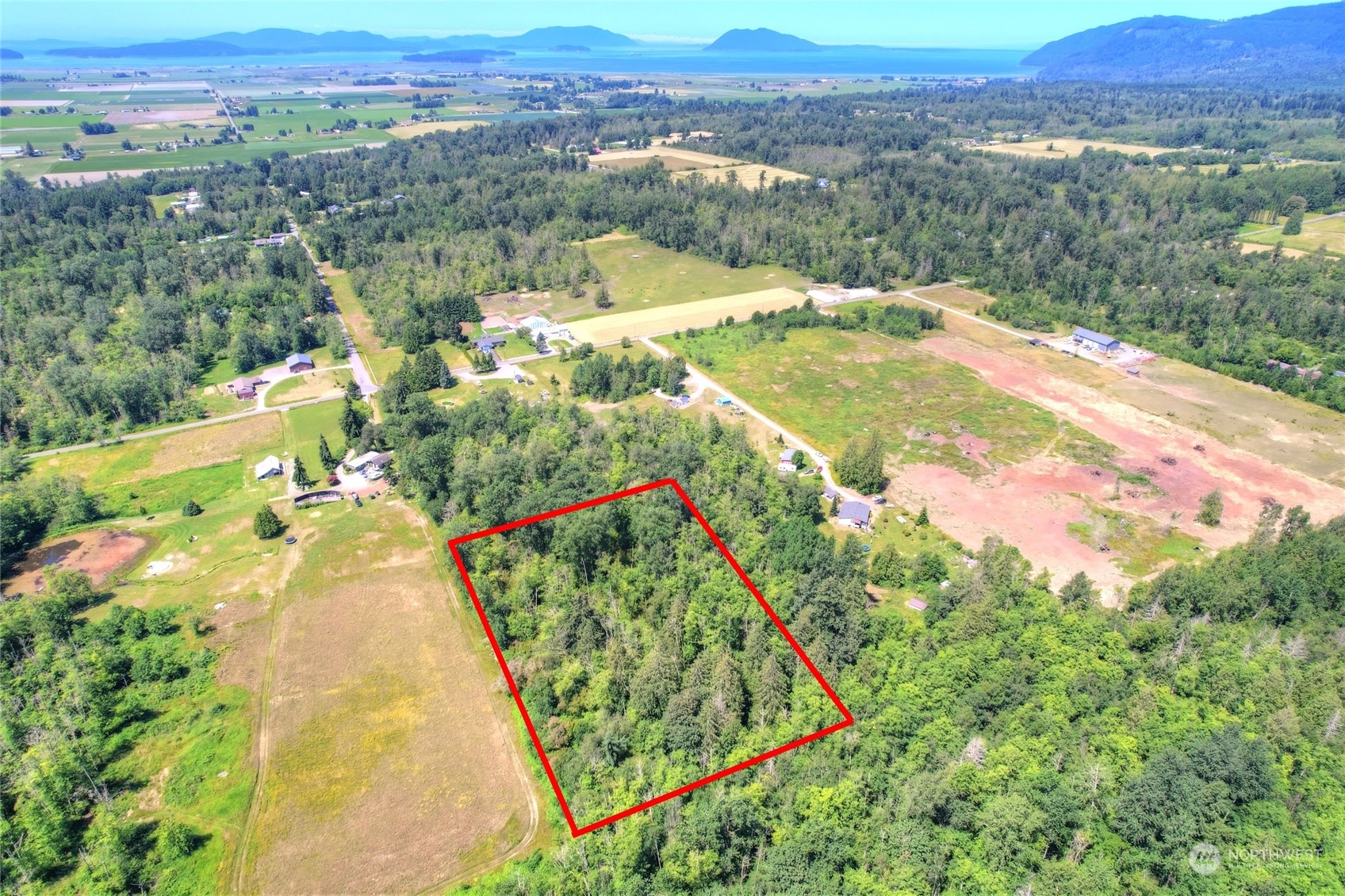 6877 Hobson Road Bow, WA 98232 - Photo 6 of 16 Gallery Image 6