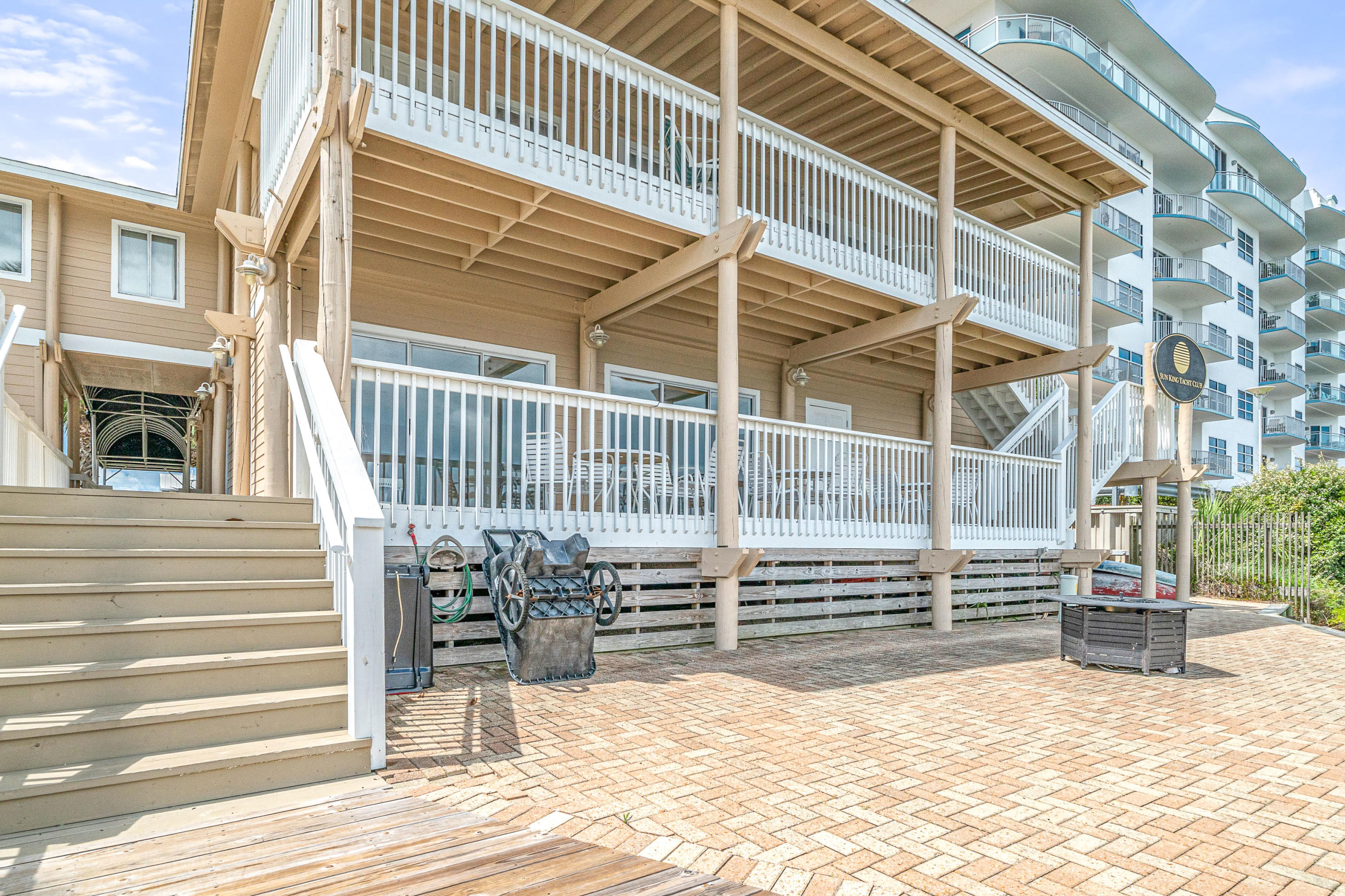 197 Durango Road, Unit 6A Destin, FL 32541 - Photo 30 of 43 a view of entryway and hall with wooden floor