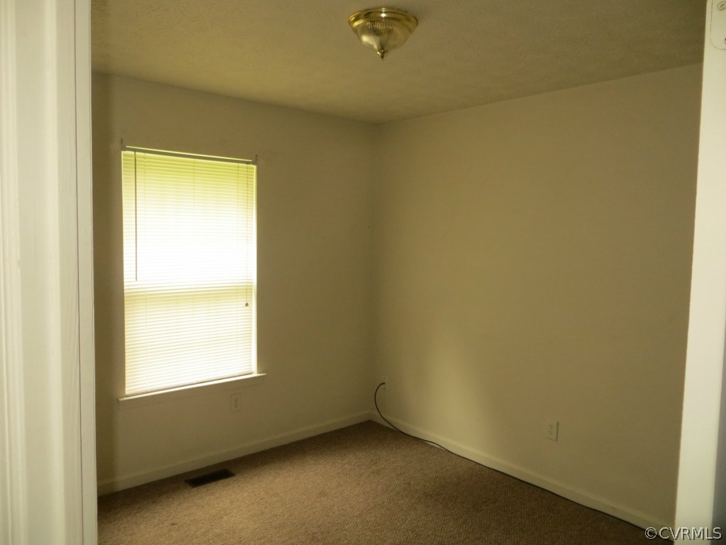 1124 Riverside Drive Lanexa, VA 23089 - Photo 10 of 15 Gallery Image 10