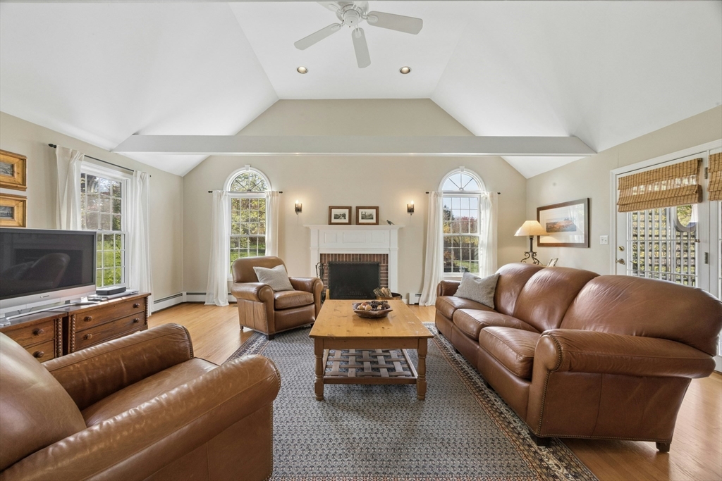 177 Long Hill Road Bolton, MA 01740 - Photo 9 of 41 Gallery Image 9