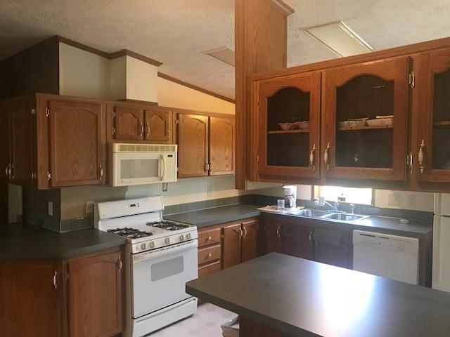 1402 Burlington Beach Road Valparaiso, IN 46383 - Photo 5 of 10 640x480