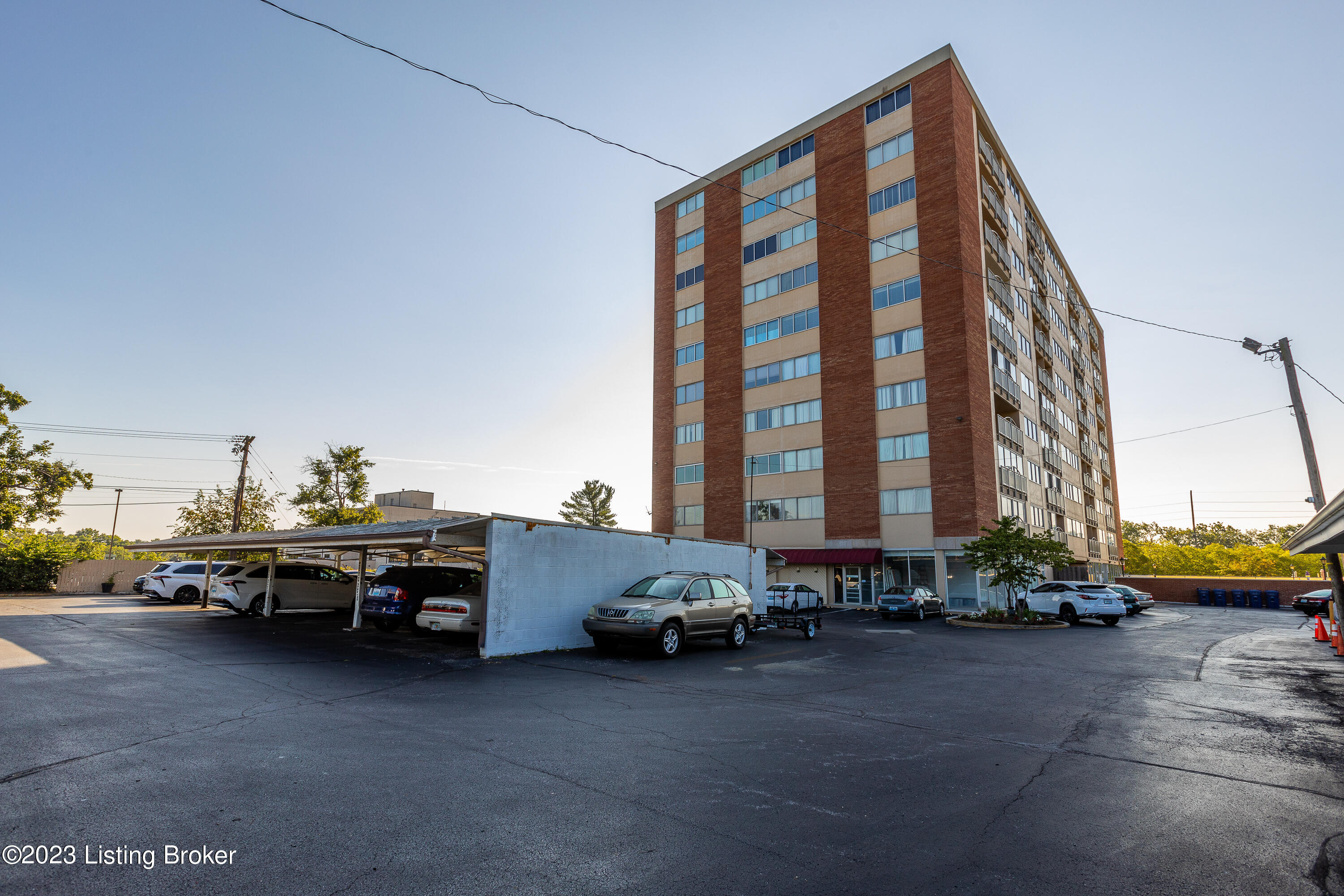 2121 Nicholasville Road, Unit 402 Lexington, KY 40503 - Photo 34 of 39 Continental Towers