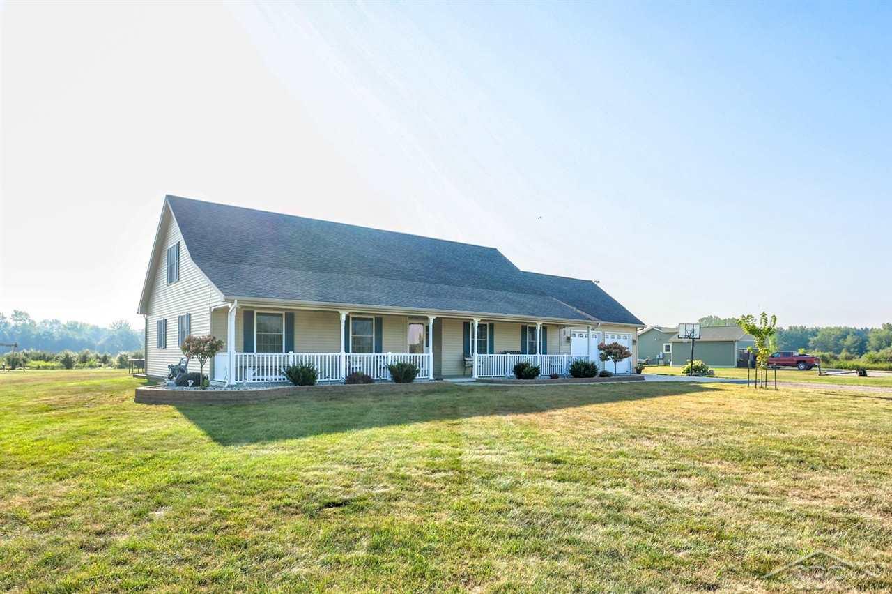 1739 South Brennan Road Hemlock, MI 48626 - Photo 3 of 56 50057328-2.JPG