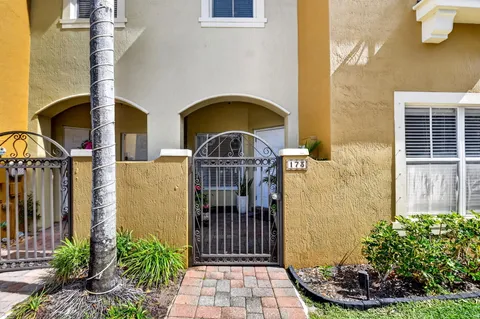 $364,900 | 173 Lake Monterey Circle, Boynton Beach, FL 33426