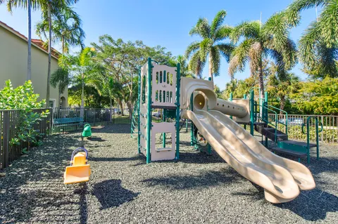 $364,900 | 173 Lake Monterey Circle, Boynton Beach, FL 33426