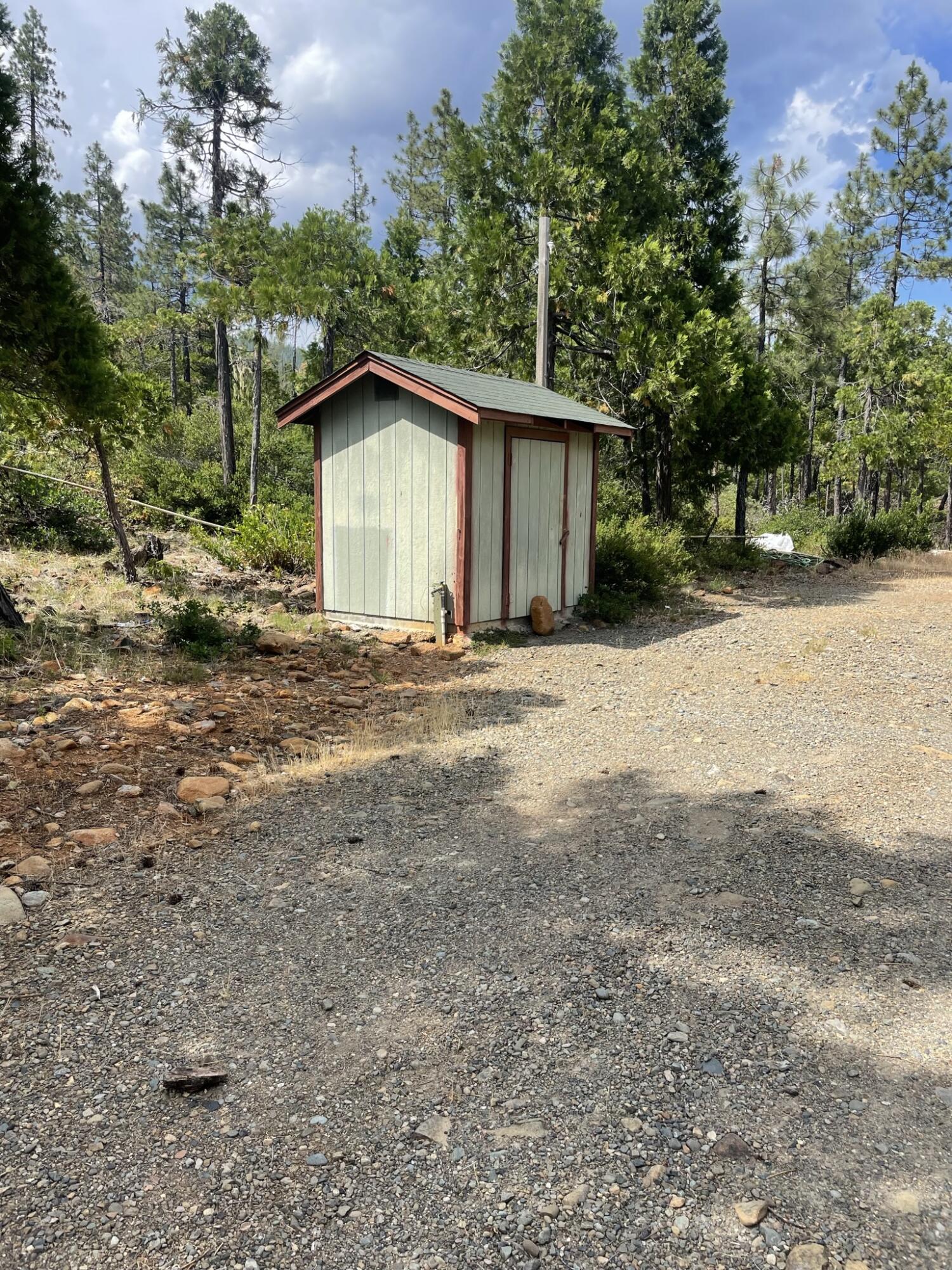2040 Lone Mountain Road O'Brien, OR 97534 - Photo 11 of 21 IMG_3776
