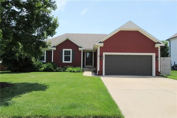 $334,900 | 537 East Cheyenne Street, Gardner, KS 66030