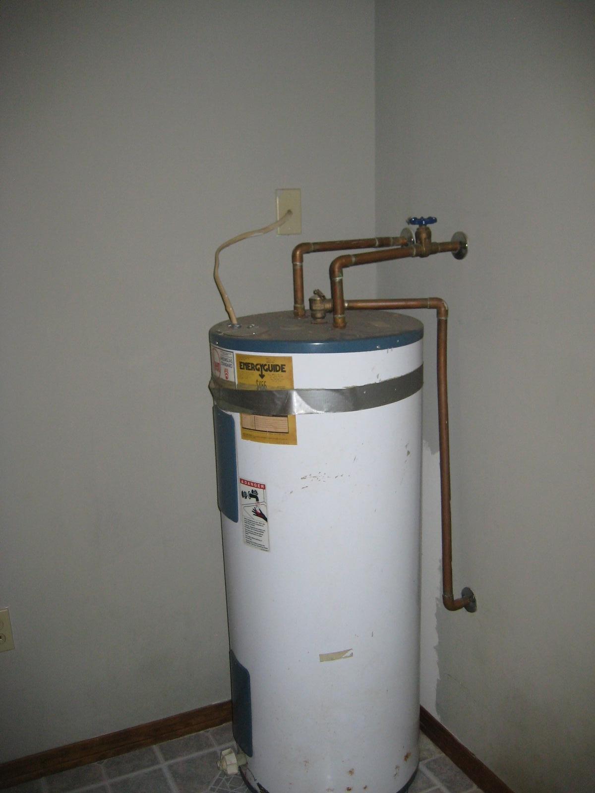 6003 Robin Road Crestview, FL 32539 - Photo 13 of 17 a utility room with dryer and washer