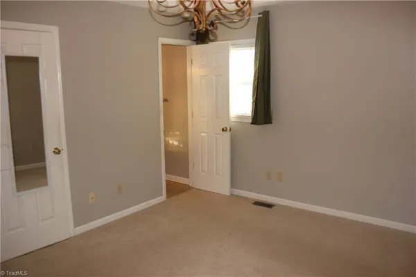 $284,900 | 4140 Willmeade Drive, Winston-Salem, NC 27127