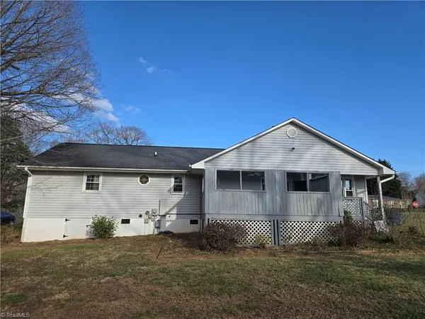 $284,900 | 4140 Willmeade Drive, Winston-Salem, NC 27127