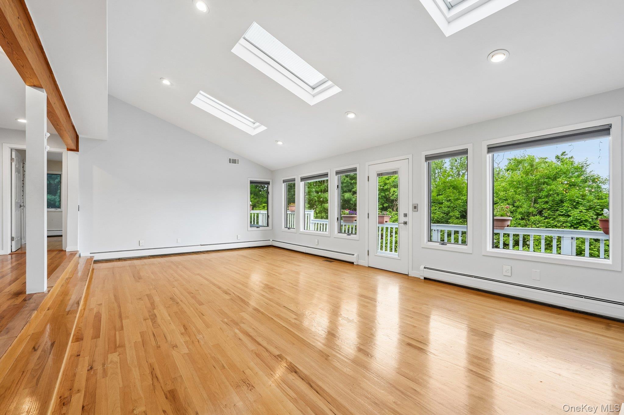 1150 Rte 9W Nyack, NY 10960 - Photo 8 of 49 Bright living area.