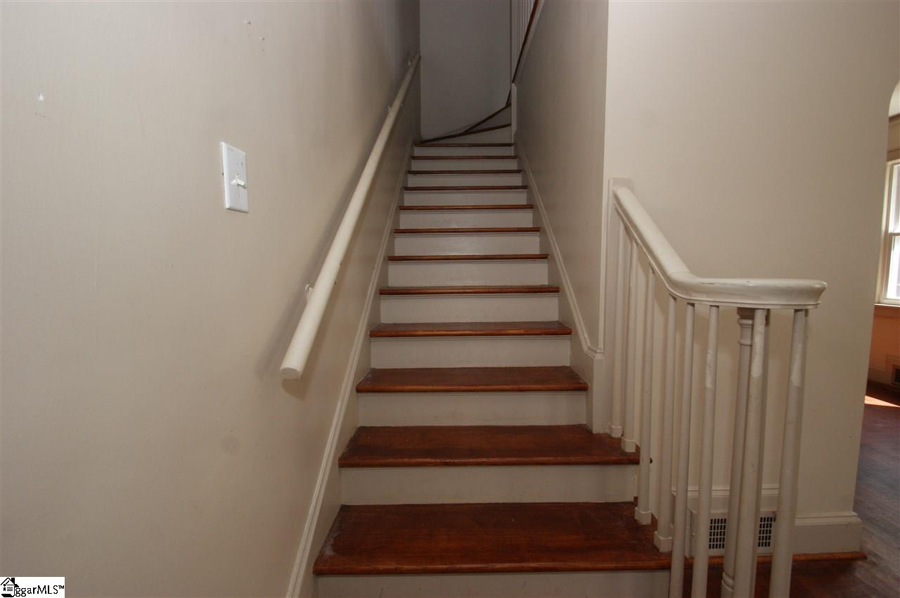 113 East Victoria Road Spartanburg, SC 29301 - Photo 6 of 17 Gallery Image 6
