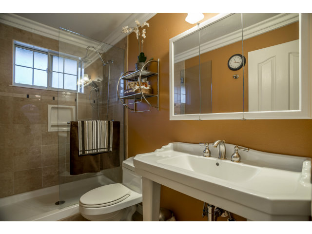 127 Clarendon Road Burlingame, CA 94010 - Photo 13 of 16 Gallery Image 13